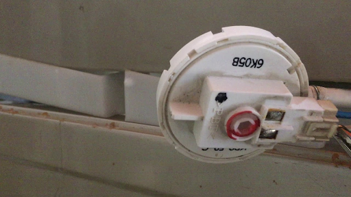 Lỗi PE máy giặt LG do bo mạch không có điện