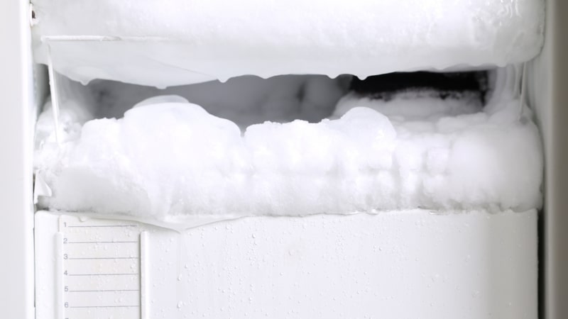 Nếu không có bộ xả đá tủ lạnh sẽ bị đóng tuyết dày đặc