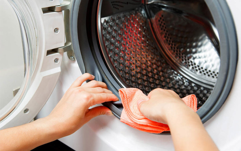 Vệ sinh máy giặt định kỳ để đảm bảo máy hoạt động hiệu quả